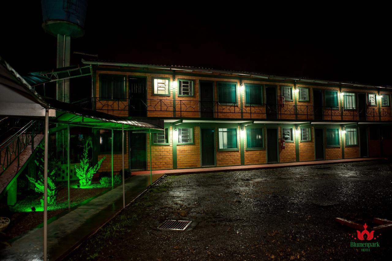 Hotel Blumenpark Rio Negro  ภายนอก รูปภาพ