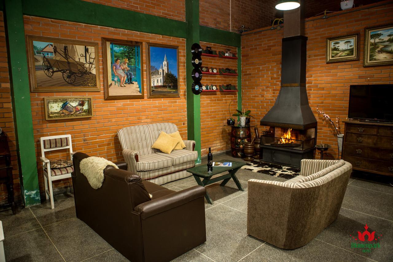 Hotel Blumenpark Rio Negro  ภายนอก รูปภาพ
